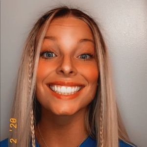 Meet your Posher, Hailey